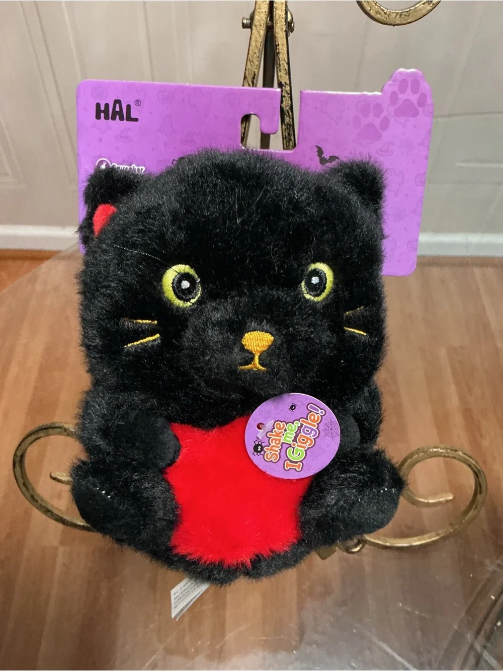 Brand New Hal Smoochy Very Cute Pet  Pals  ~ Shake Me I Giggle  Dog Toy. 8”
